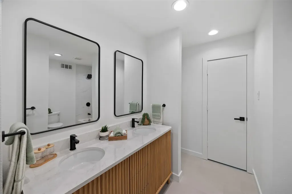 3974 Boca Bay Drive Dallas TX 75244