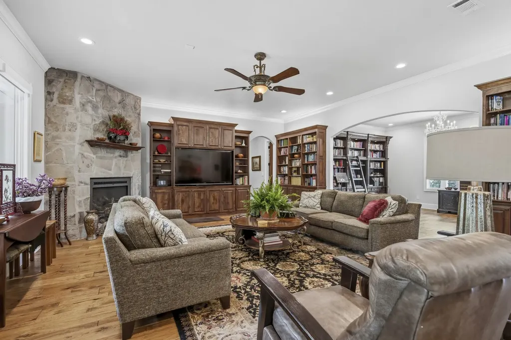 4354 S Fm 2869 Hawkins TX 75765