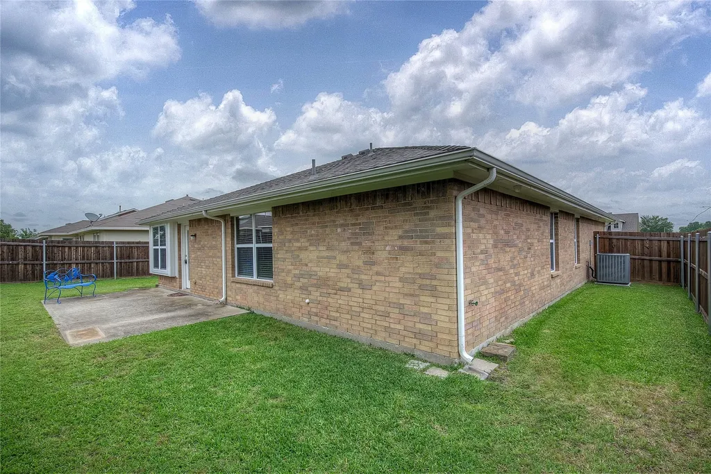 231 Willow Creek Lane Terrell TX 75160
