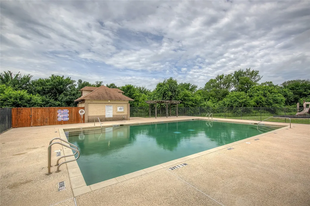 231 Willow Creek Lane Terrell TX 75160