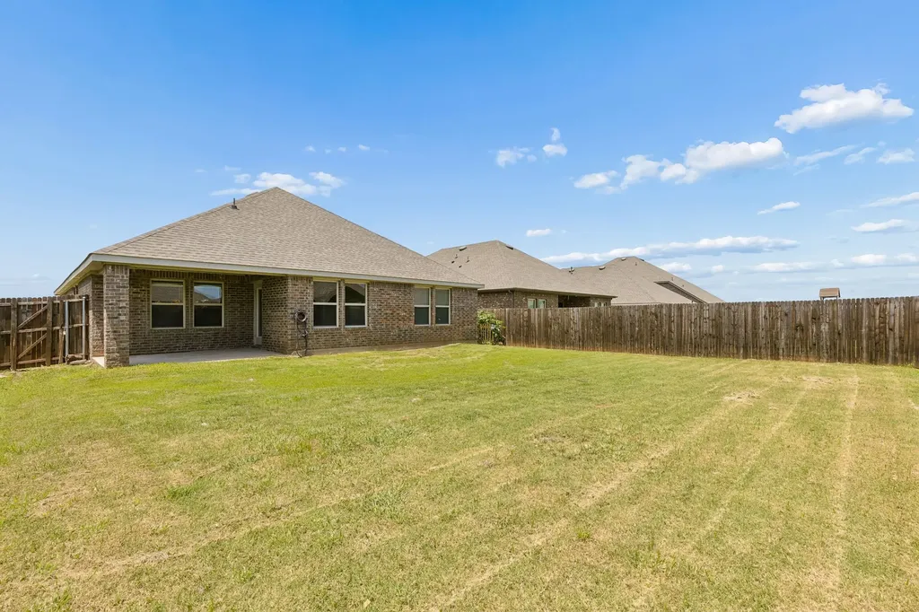 230 Mockingbird Way Caddo Mills TX 75135