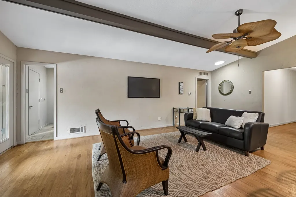 10832 Creekmere Drive Dallas TX 75218
