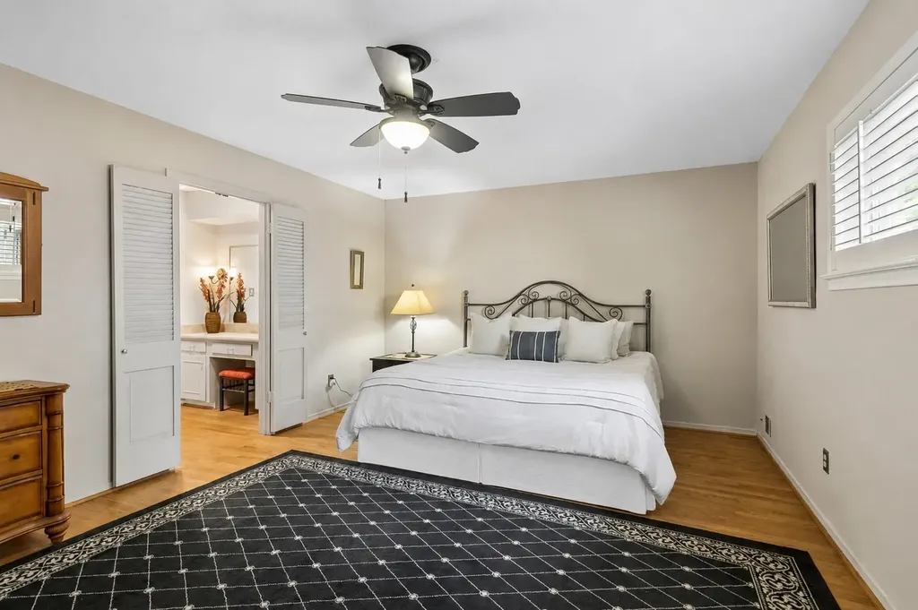 10832 Creekmere Drive Dallas TX 75218