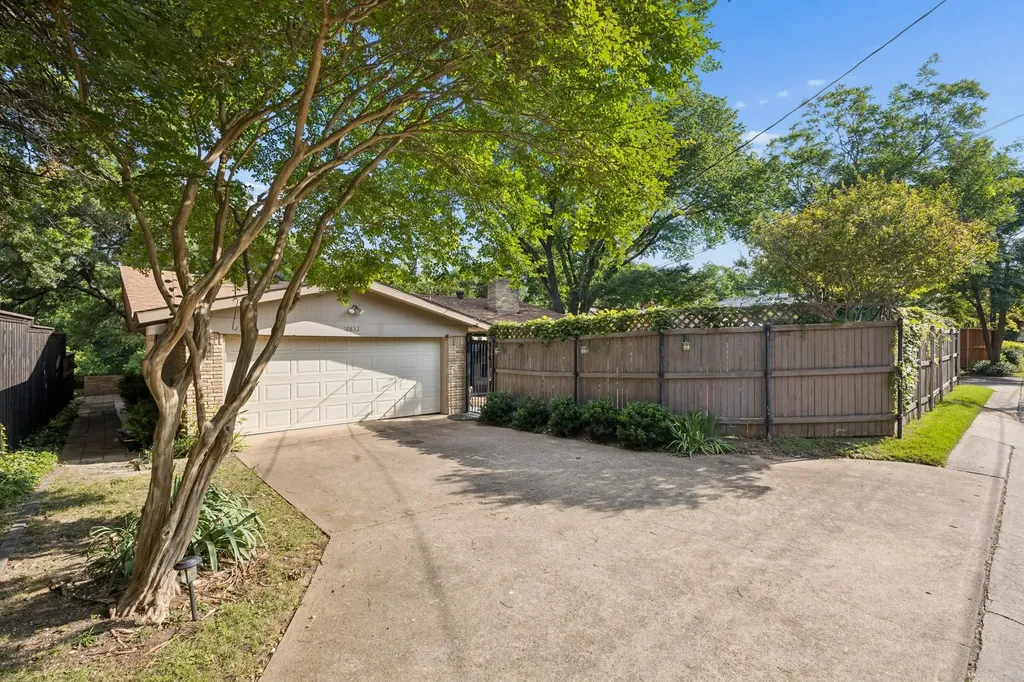 10832 Creekmere Drive Dallas TX 75218