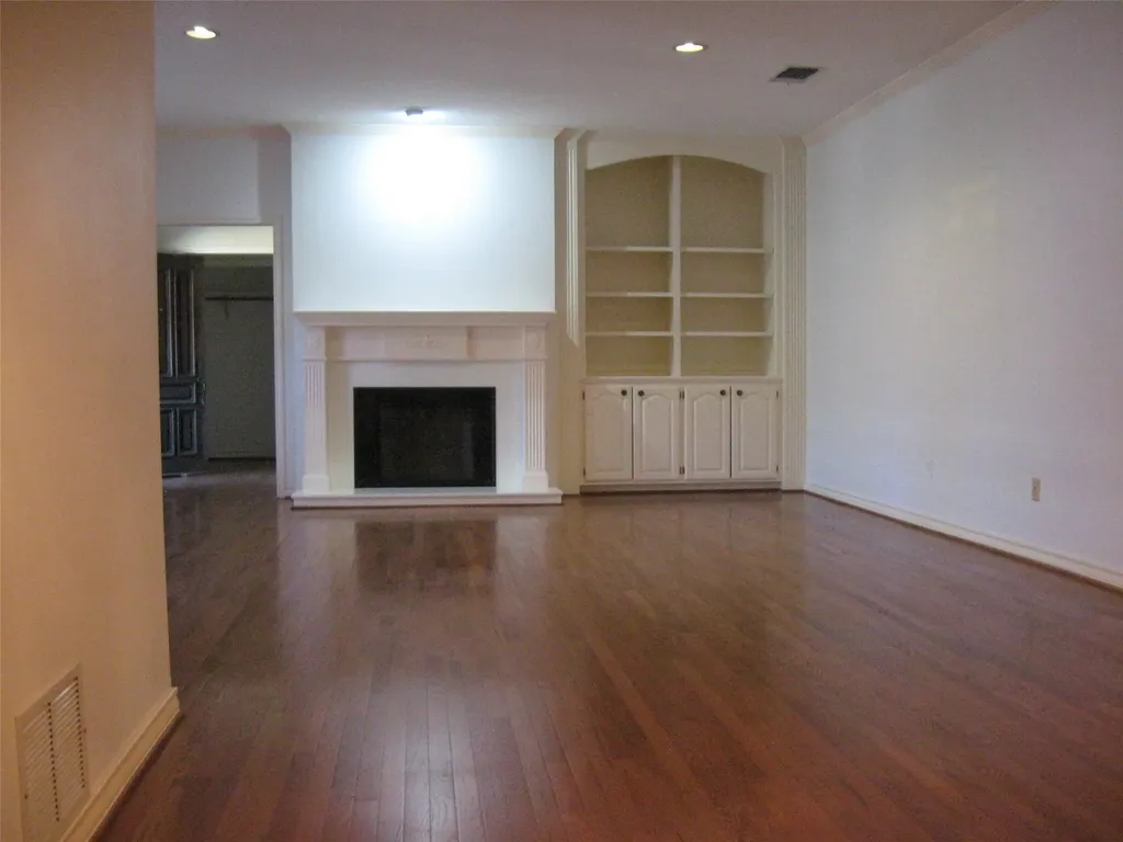 5200 Ledgestone Drive Fort Worth TX 76132