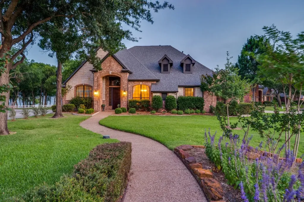 730 Peninsula Bend Shady Shores TX 76208