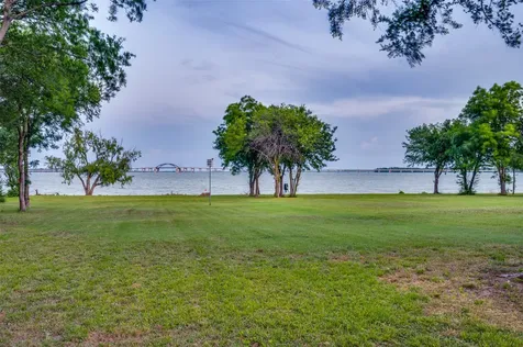 730 Peninsula Bend Shady Shores TX 76208