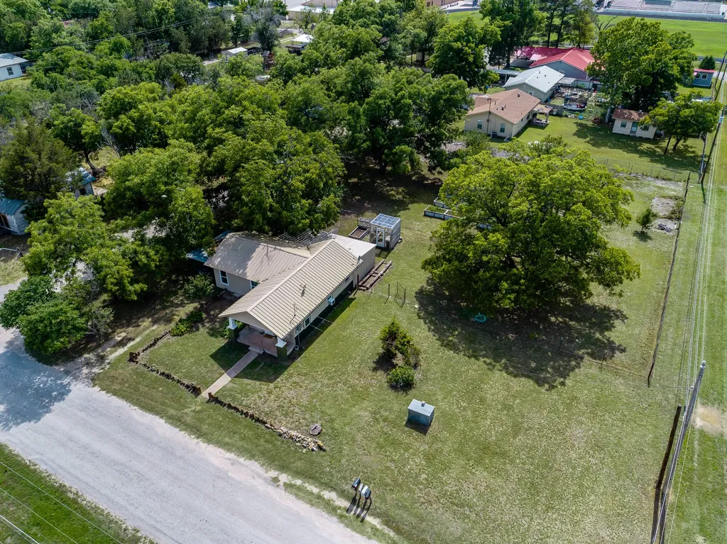 801 N Avenue A Corner N Cross Plains TX 76443