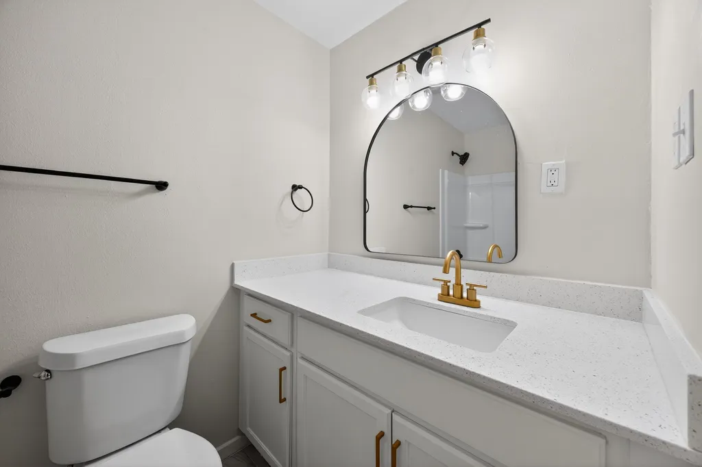 8617 Flicker Lane Dallas TX 75238