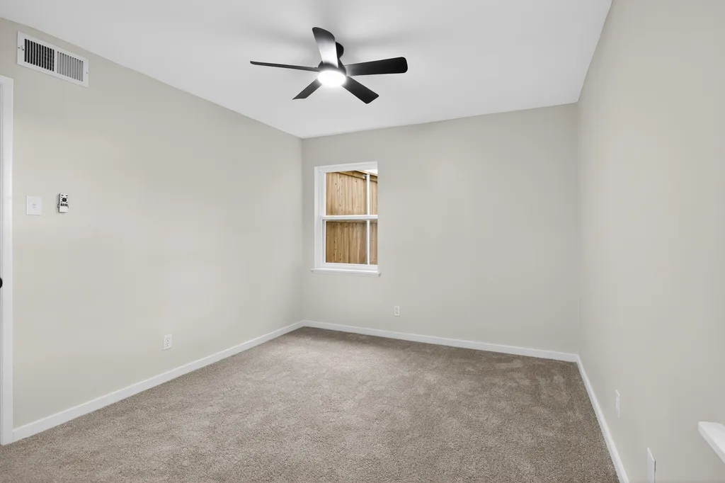 8617 Flicker Lane Dallas TX 75238