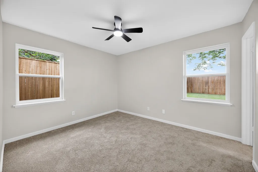 8617 Flicker Lane Dallas TX 75238