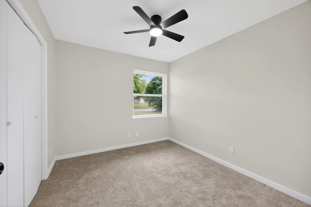 8617 Flicker Lane Dallas TX 75238