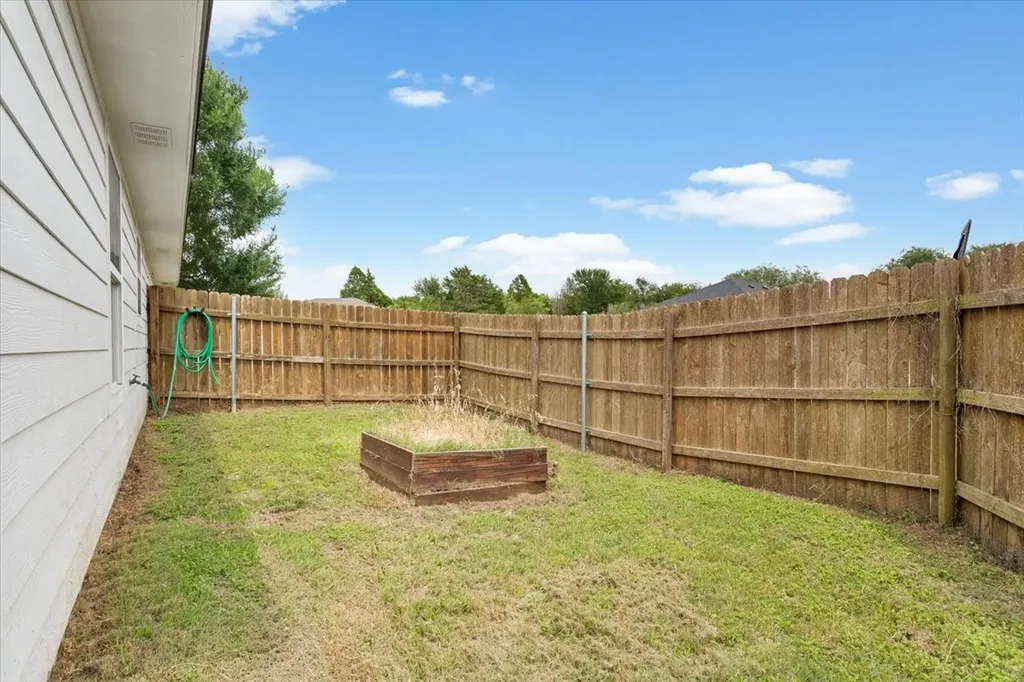 605 Powers Street Lacy Lakeview TX 76705
