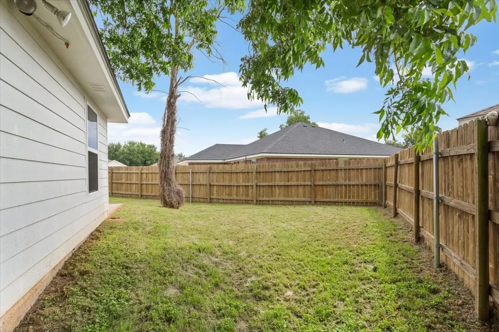 605 Powers Street Lacy Lakeview TX 76705