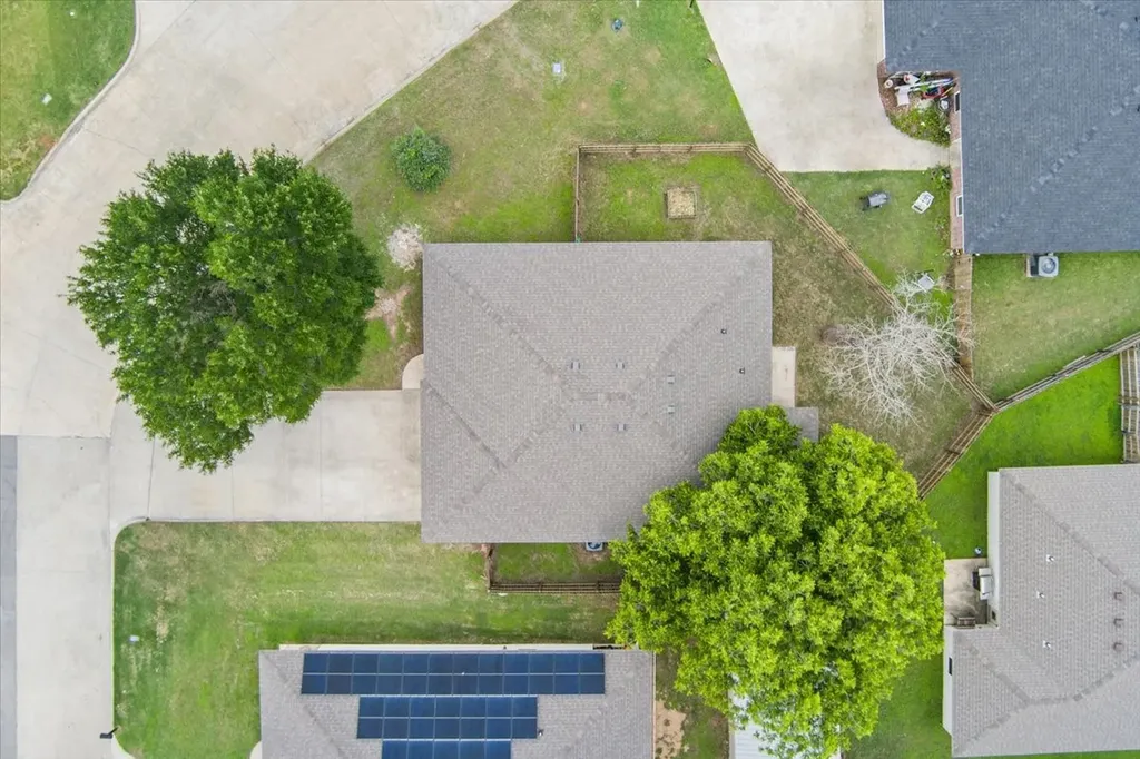 605 Powers Street Lacy Lakeview TX 76705
