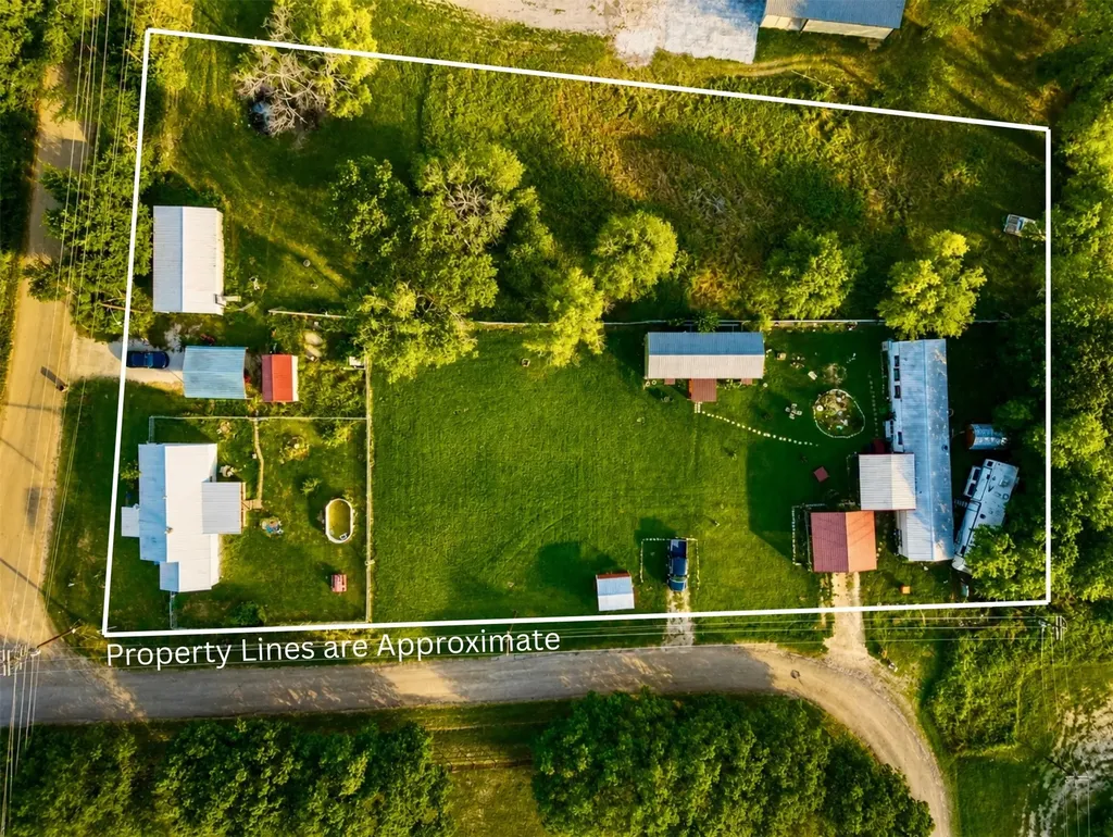 112 Woodlake Lane Axtell TX 76624