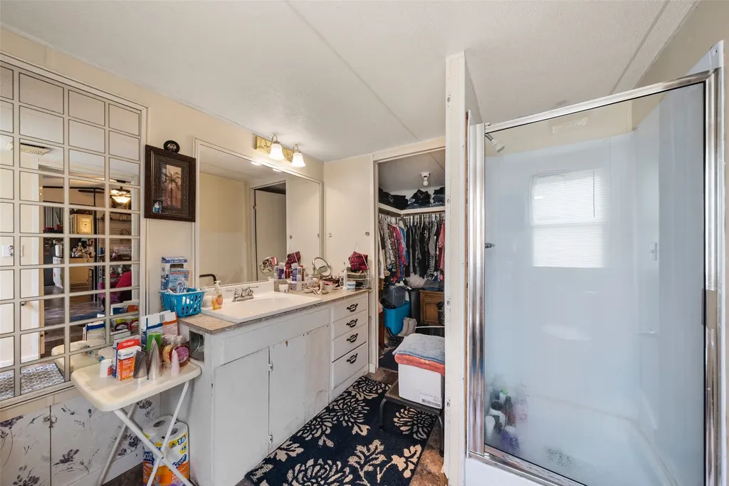 112 Woodlake Lane Axtell TX 76624
