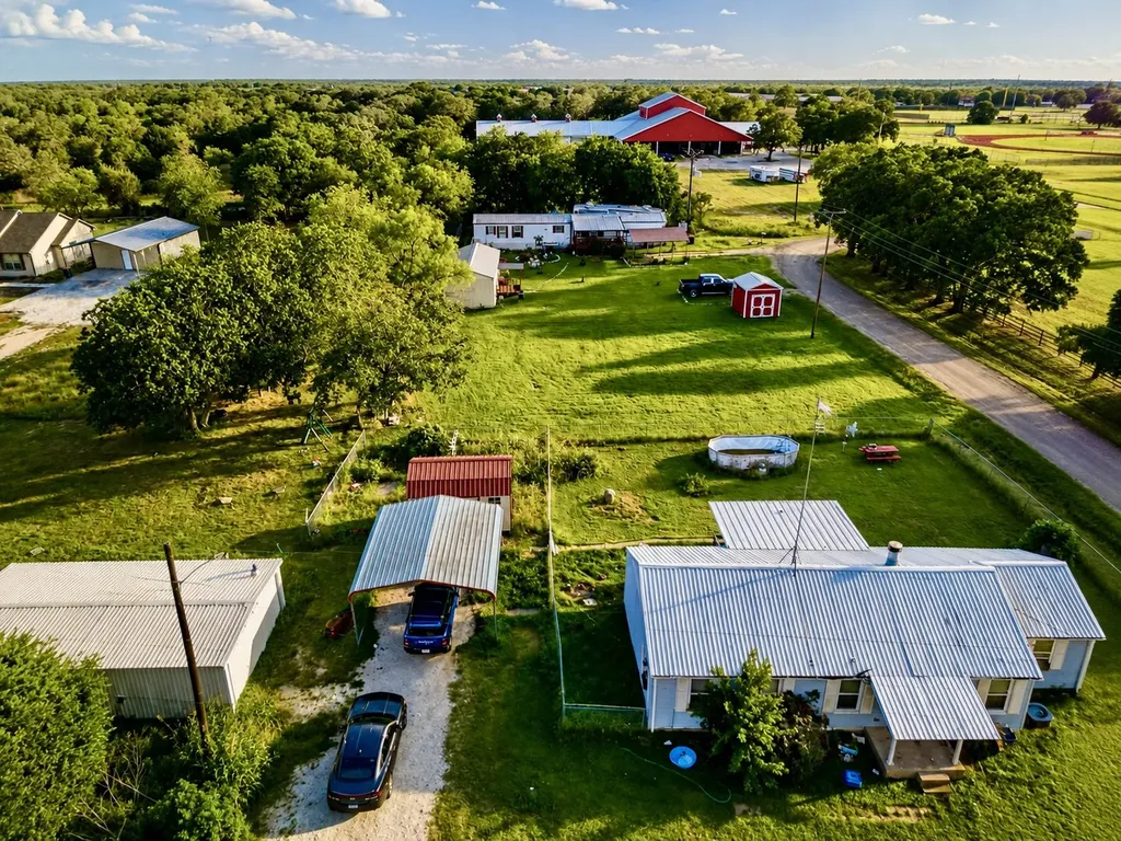 112 Woodlake Lane Axtell TX 76624