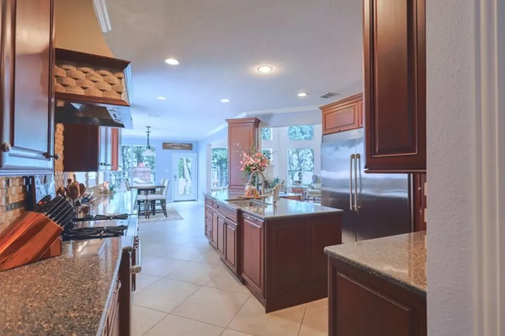 721 Paradise Cove Shady Shores TX 76208