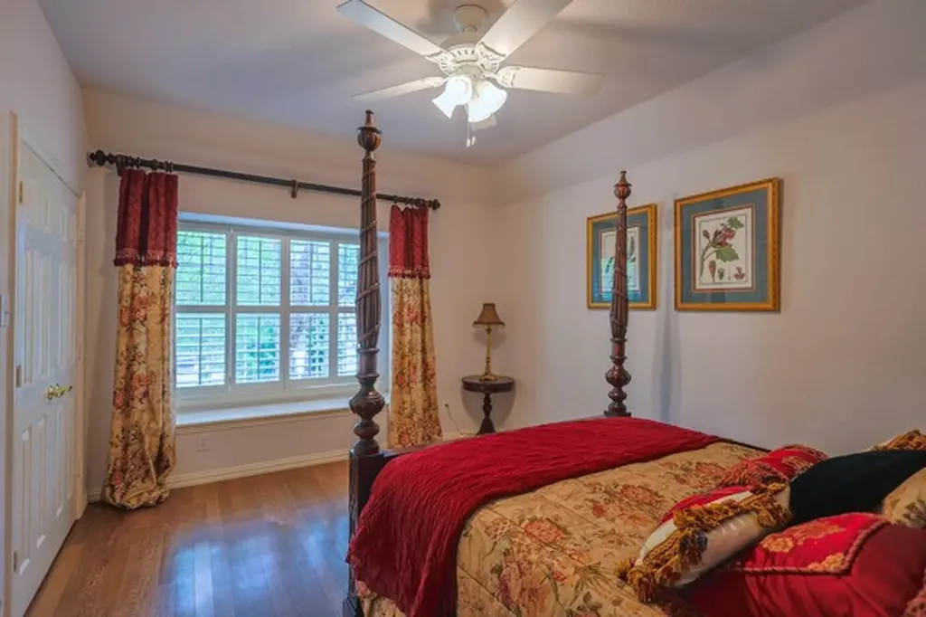 721 Paradise Cove Shady Shores TX 76208