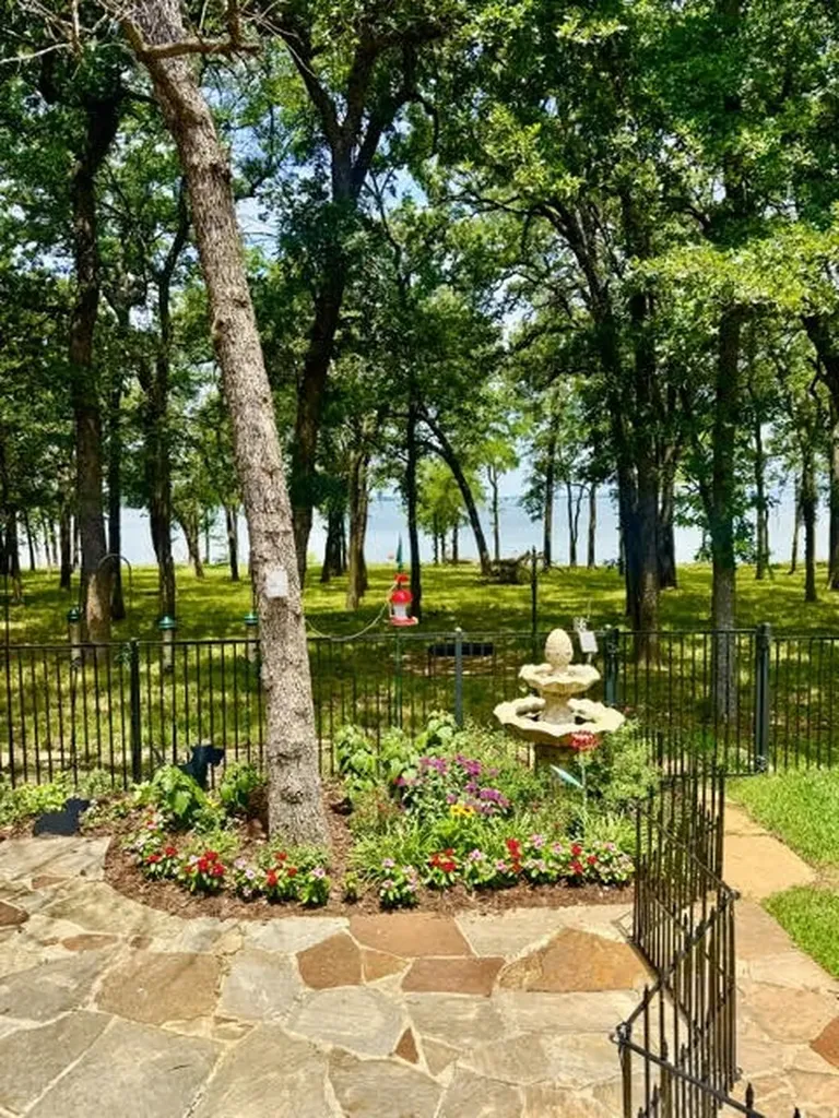 721 Paradise Cove Shady Shores TX 76208