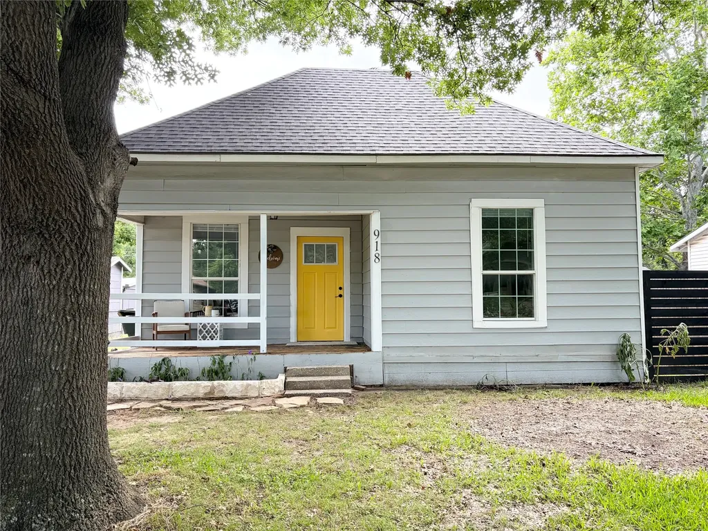 918 S Maxey Street Sherman TX 75090