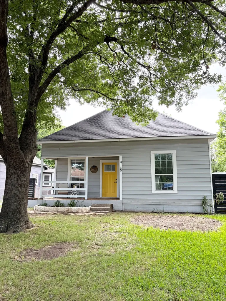 918 S Maxey Street Sherman TX 75090