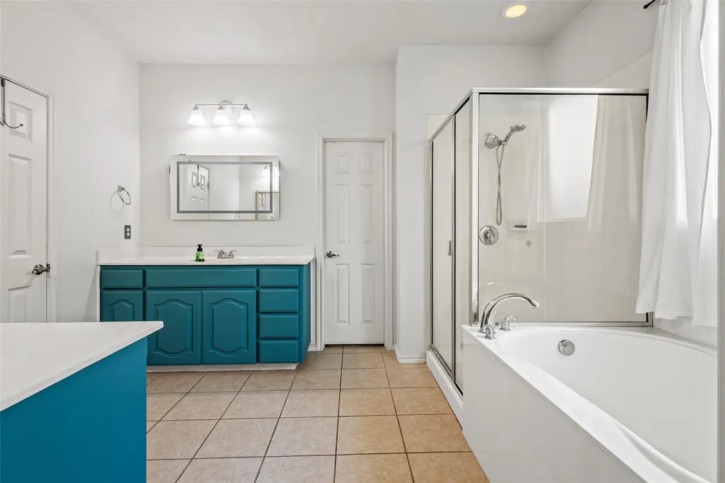 2715 Forest Lake Drive Grand Prairie TX 75052