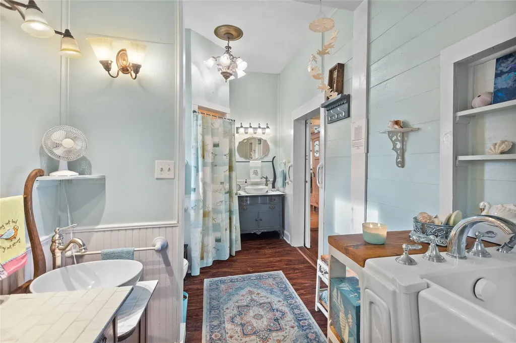 303 W Market Street Honey Grove TX 75446