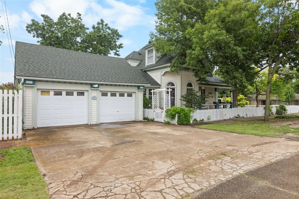303 W Market Street Honey Grove TX 75446