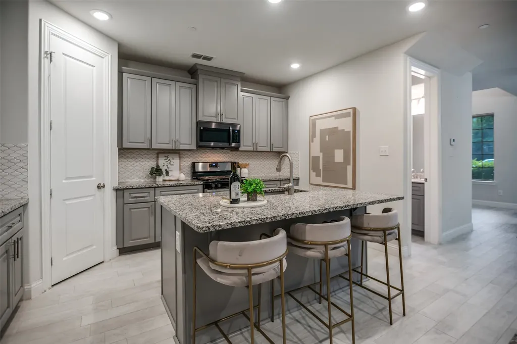 3636 Fuchsia Drive Carrollton TX 75007