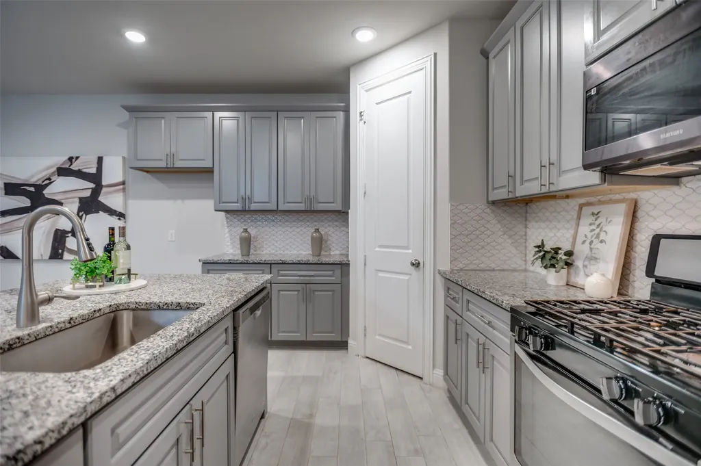 3636 Fuchsia Drive Carrollton TX 75007