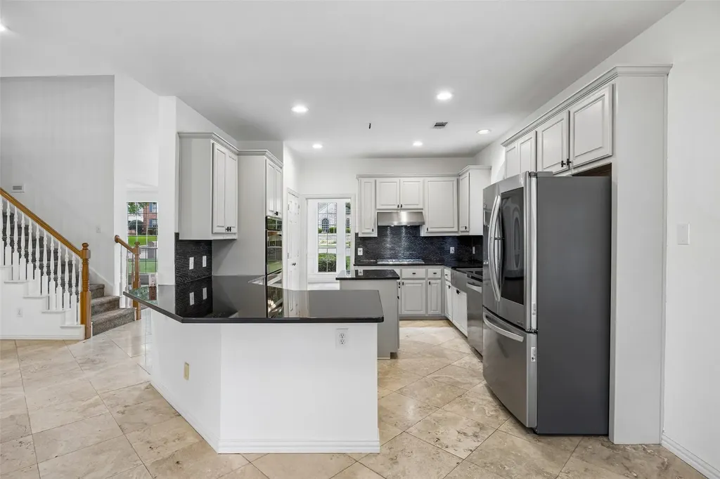 2701 Oates Drive Plano TX 75093