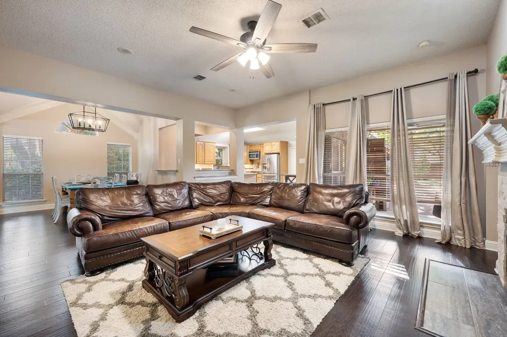 400 Watters Crossing Court Allen TX 75013