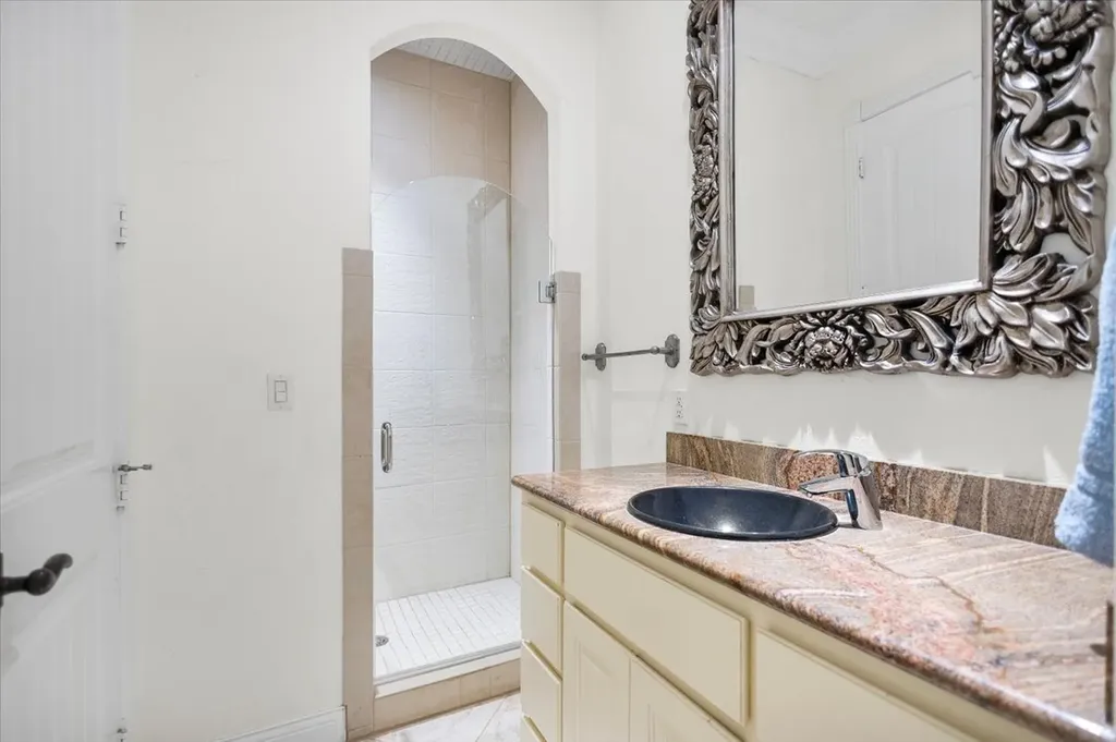 24901 County Road 4117 Berryville TX 75763
