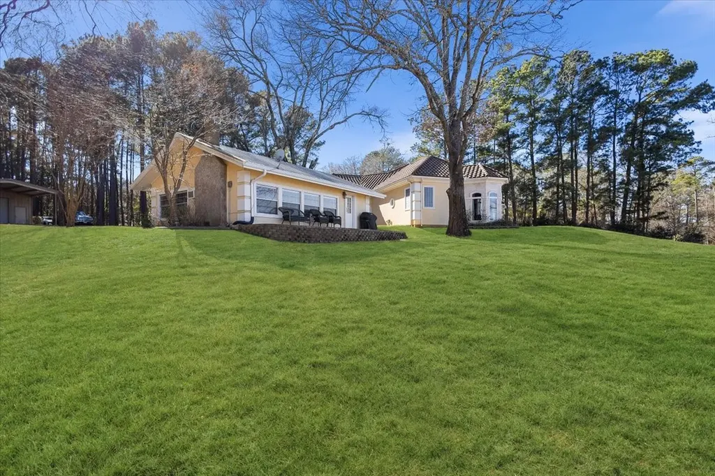 24901 County Road 4117 Berryville TX 75763