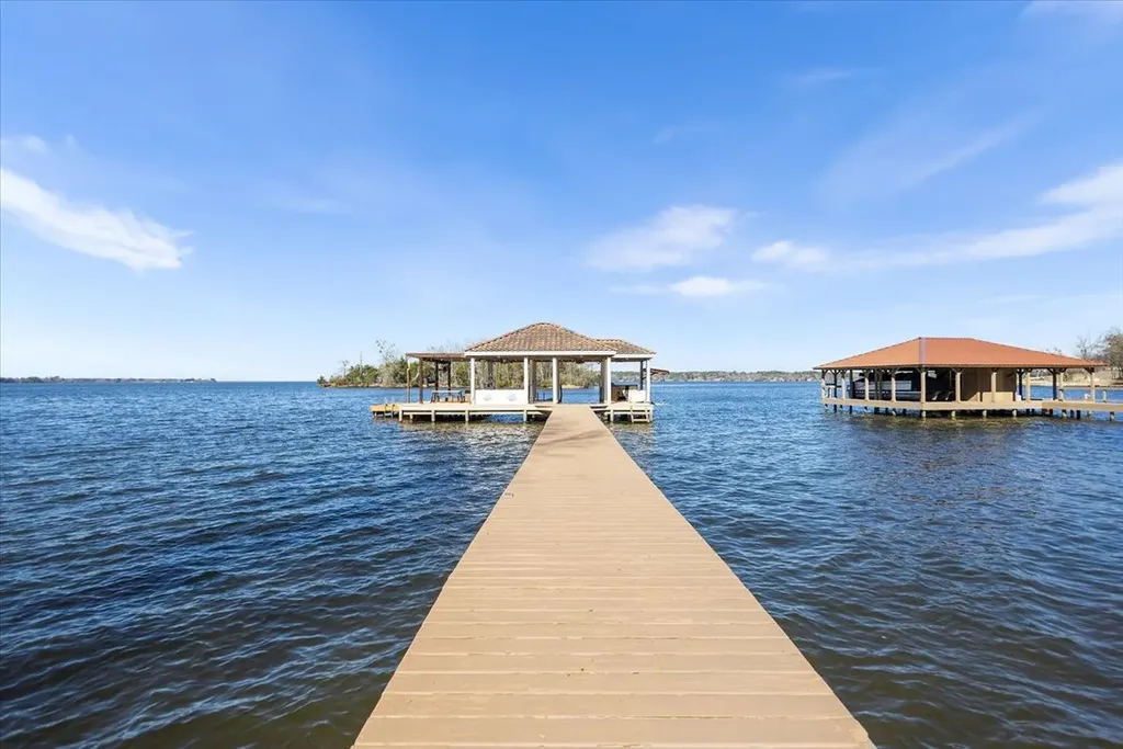 24901 County Road 4117 Berryville TX 75763
