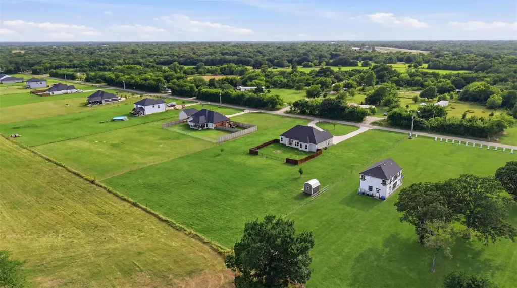 987 County Road 4125 Campbell TX 75422