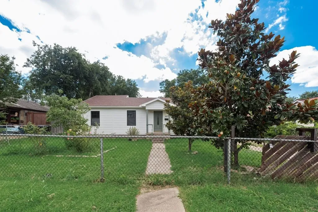 523 35th Street Grand Prairie TX 75050