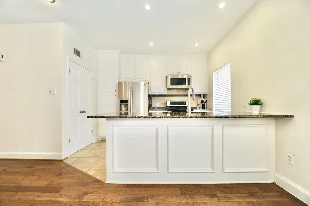 407 Josephine Street Dallas TX 75246