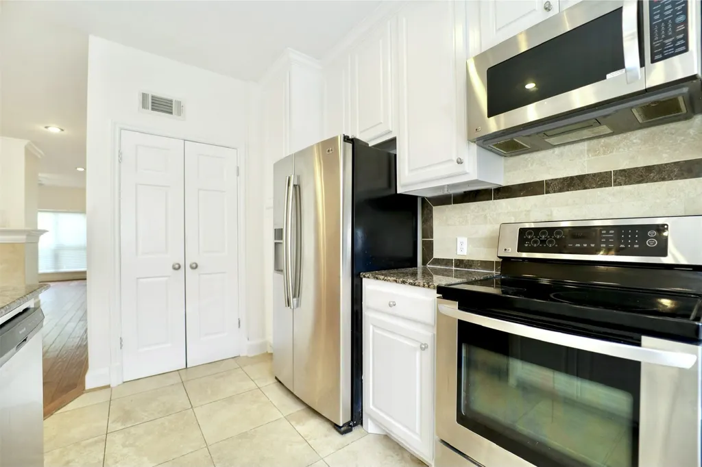 407 Josephine Street Dallas TX 75246