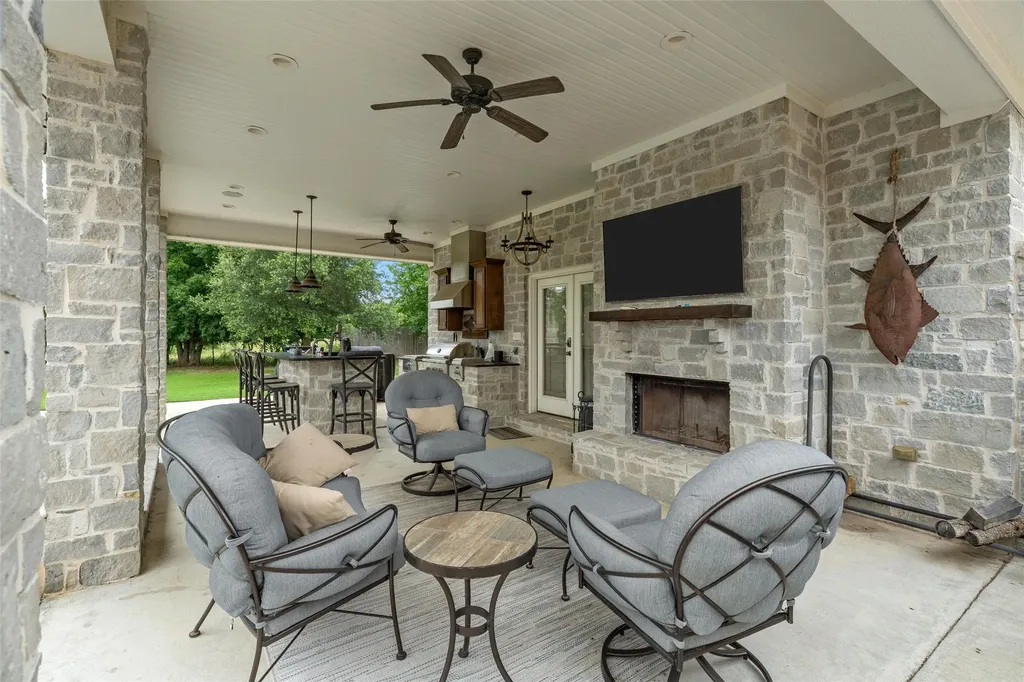 2040 Brook Arbor Court Waco TX 76657
