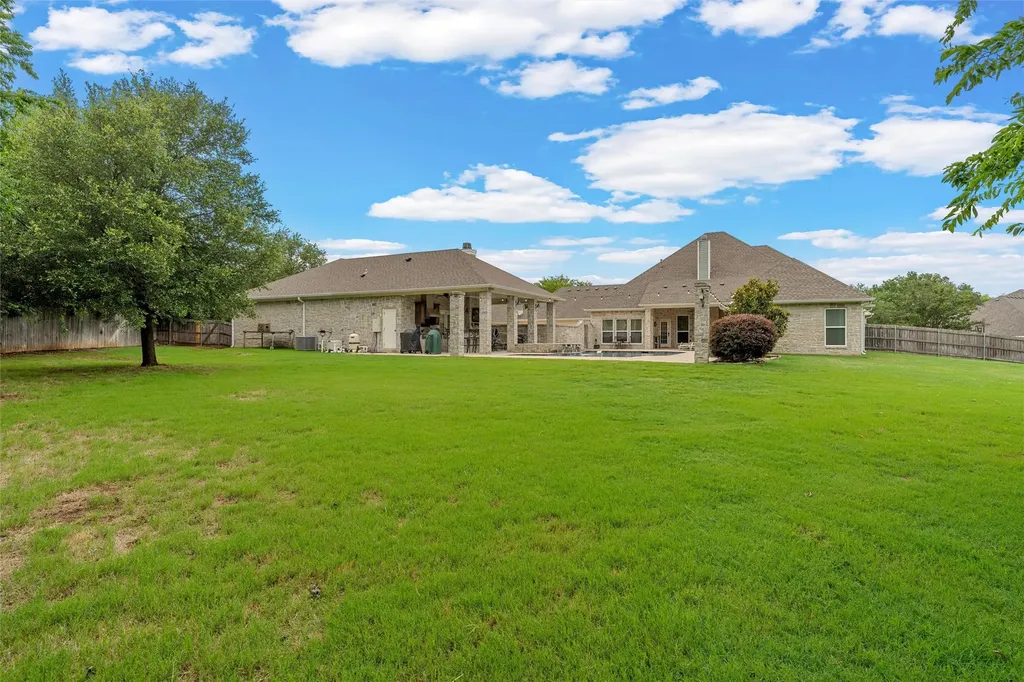 2040 Brook Arbor Court Waco TX 76657