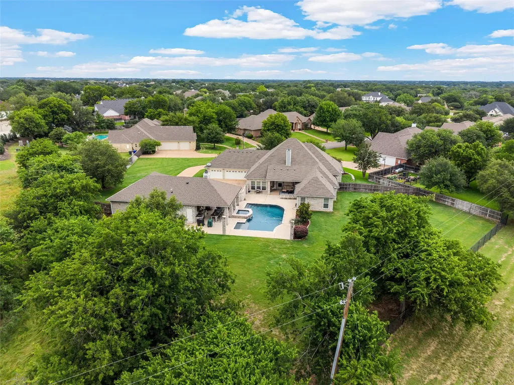 2040 Brook Arbor Court Waco TX 76657