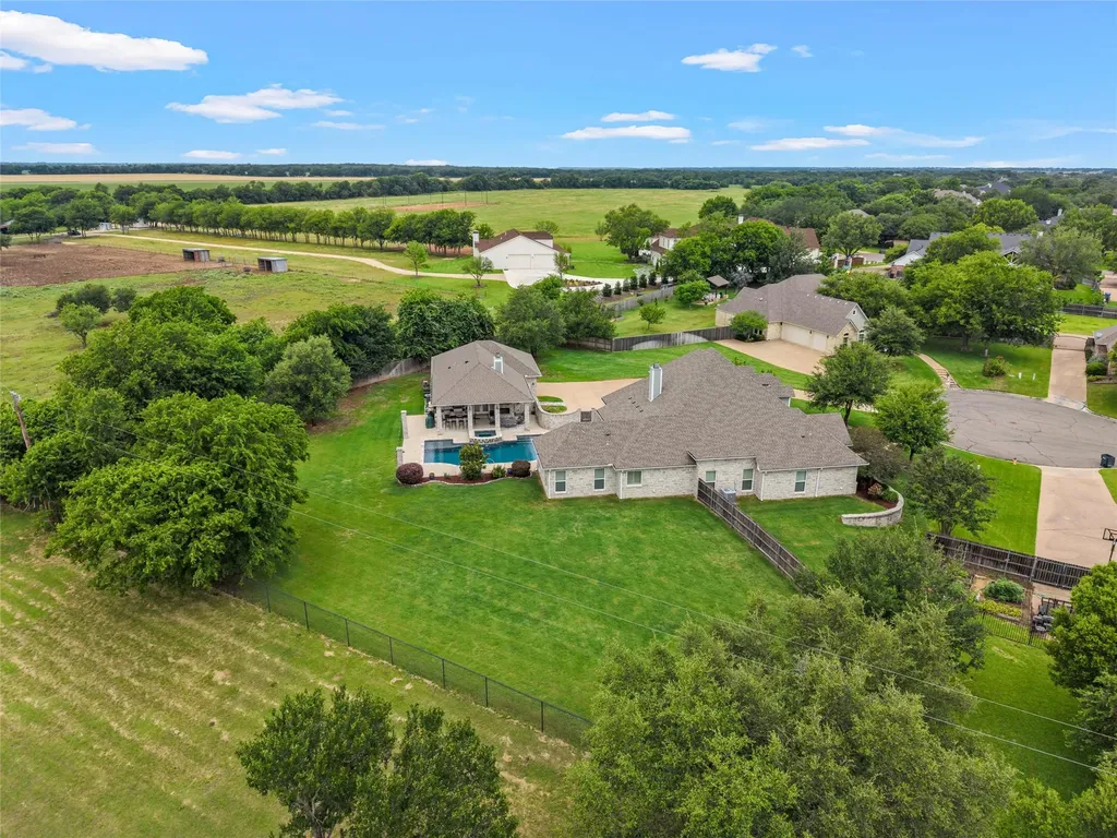 2040 Brook Arbor Court Waco TX 76657