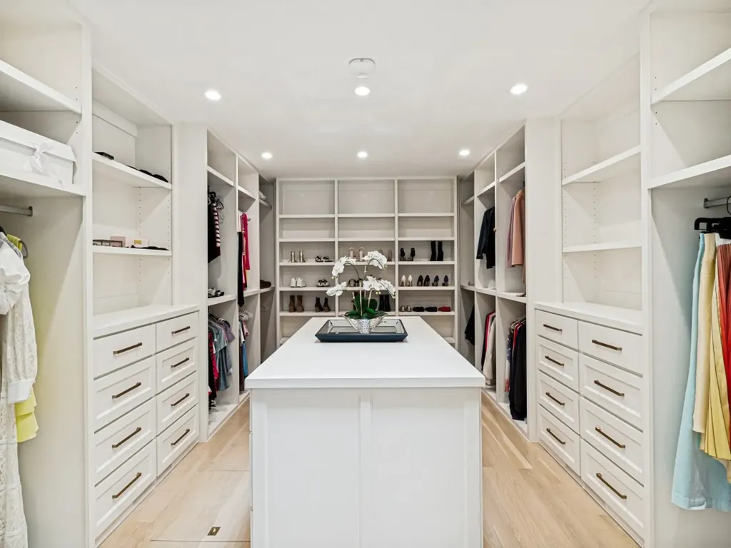 5111 Meaders Lane Dallas TX 75229