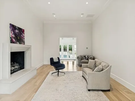 5111 Meaders Lane Dallas TX 75229