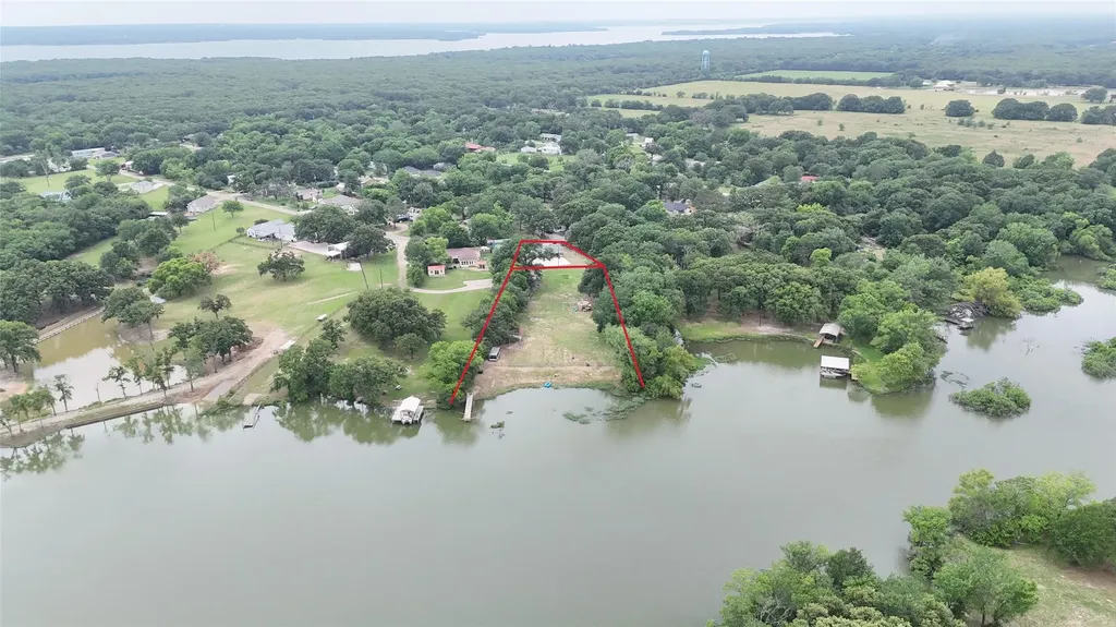 1724 E Crestway Drive West Tawakoni TX 75474