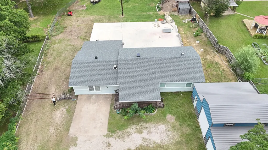 1724 E Crestway Drive West Tawakoni TX 75474