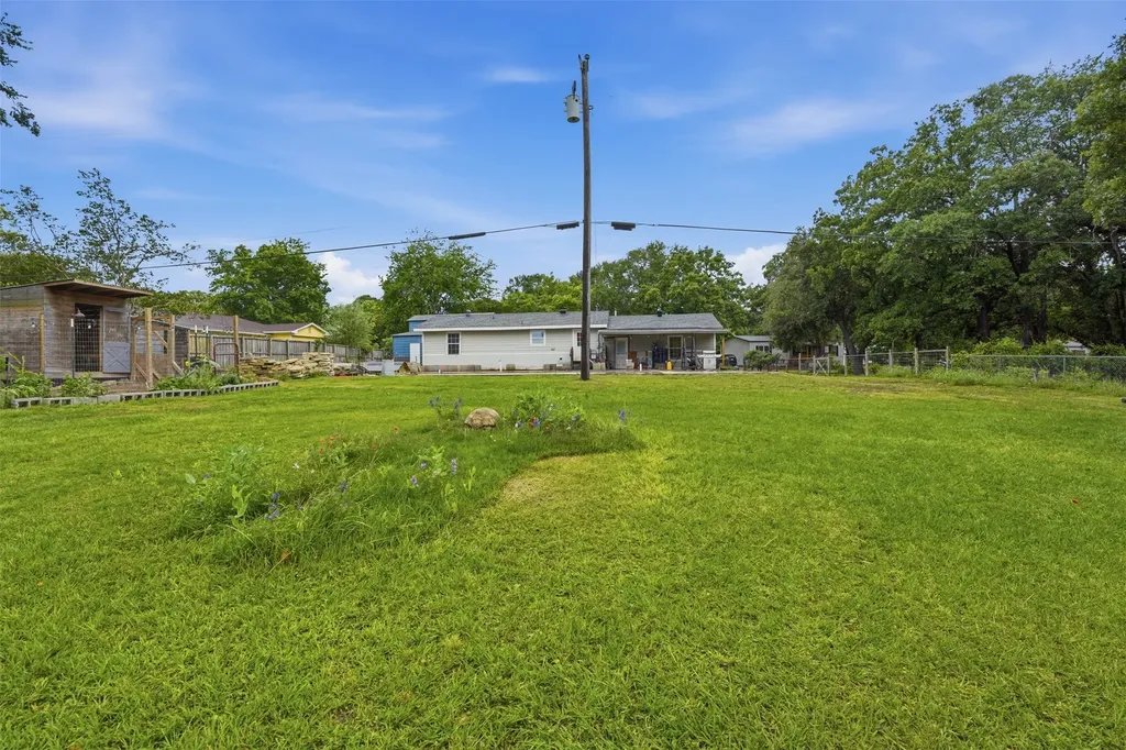 1724 E Crestway Drive West Tawakoni TX 75474